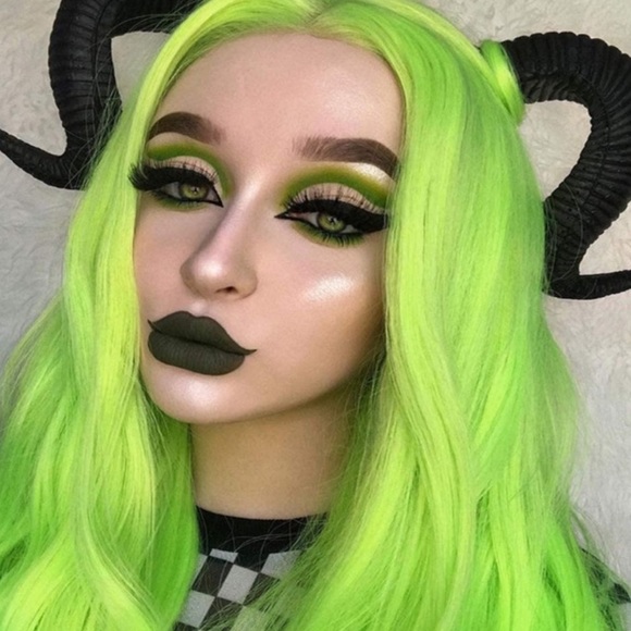 💫24”LIME GREENBODY WAVY LACE FRONT WIG *NEW*